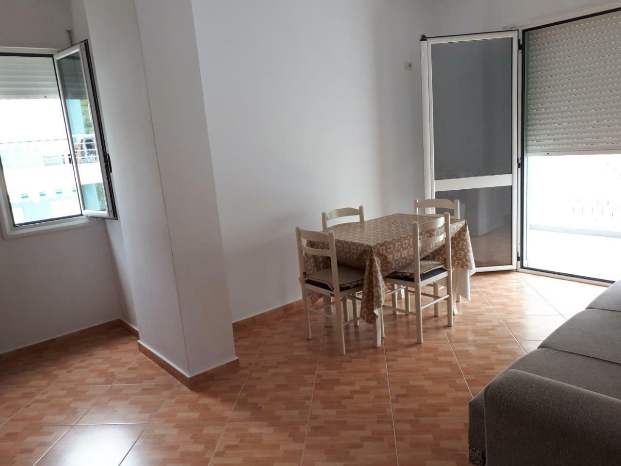 Residence Giulia Vlorë Buitenkant foto