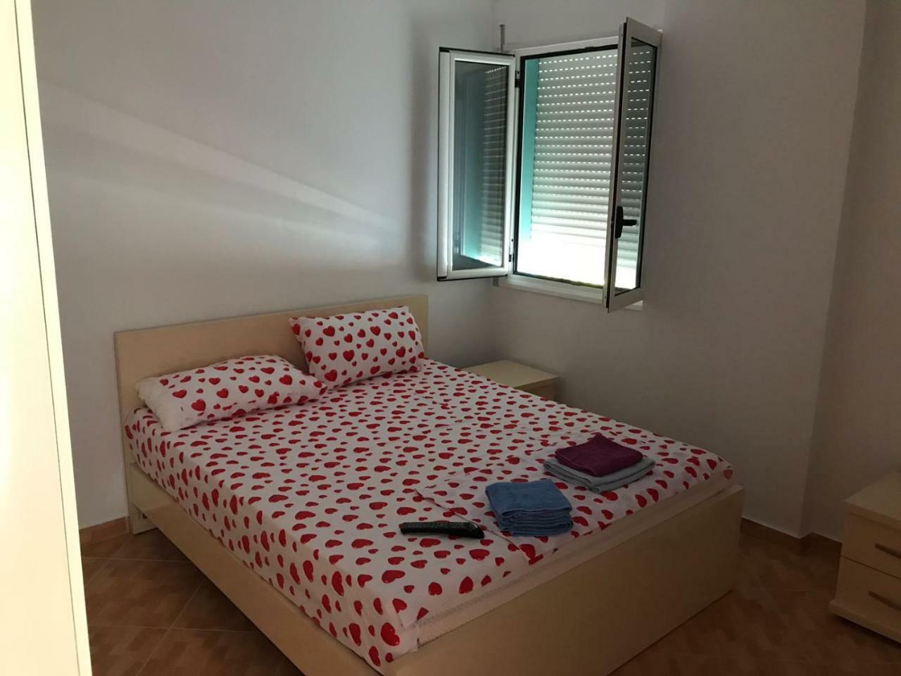 Residence Giulia Vlorë Buitenkant foto