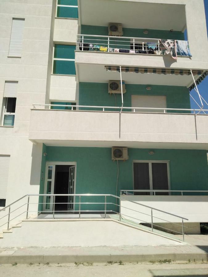Residence Giulia Vlorë Buitenkant foto